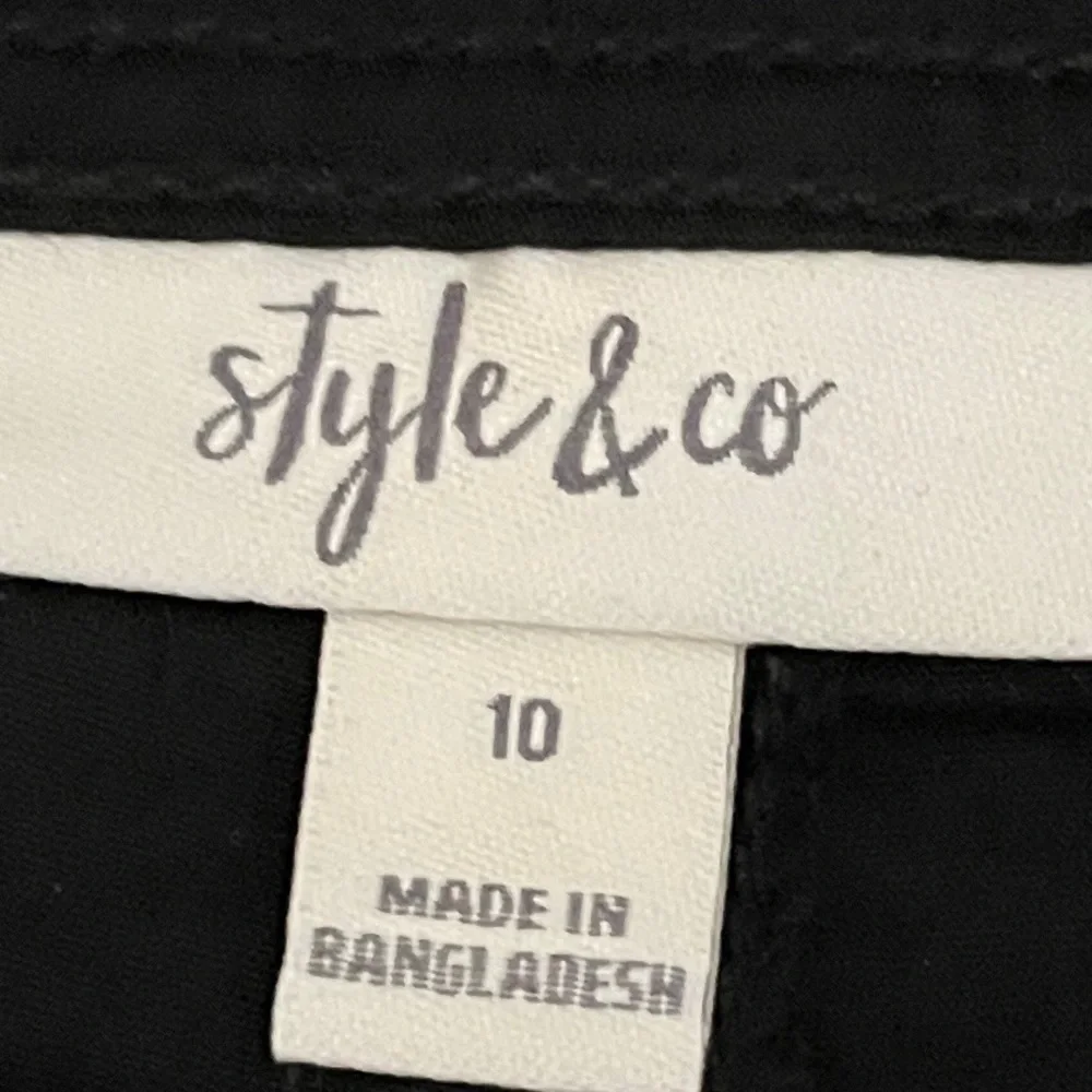 🌺 Style & Co Mid Rise Black Cotton Classic Modest Shorts Size 10 NWT